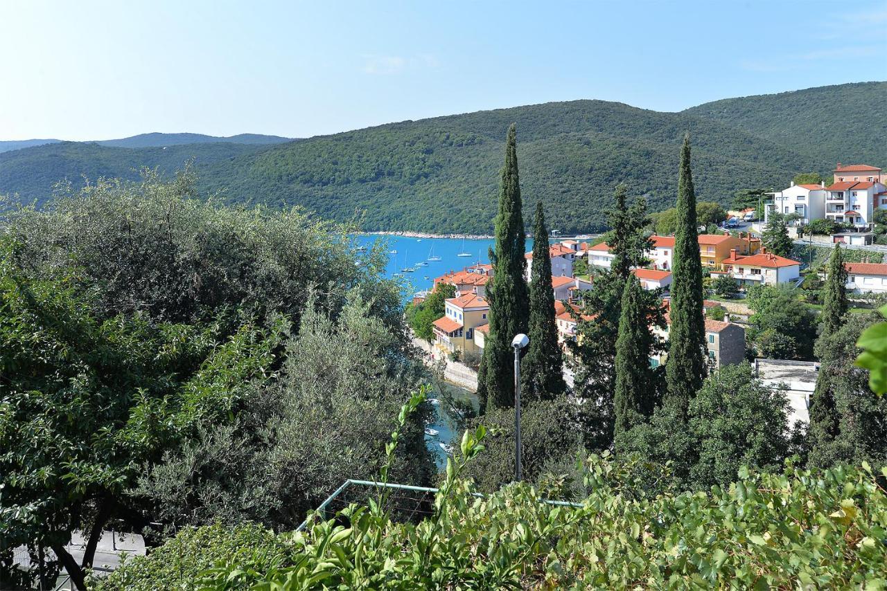 Apartment Near The Sea 650 Rabac Exterior foto