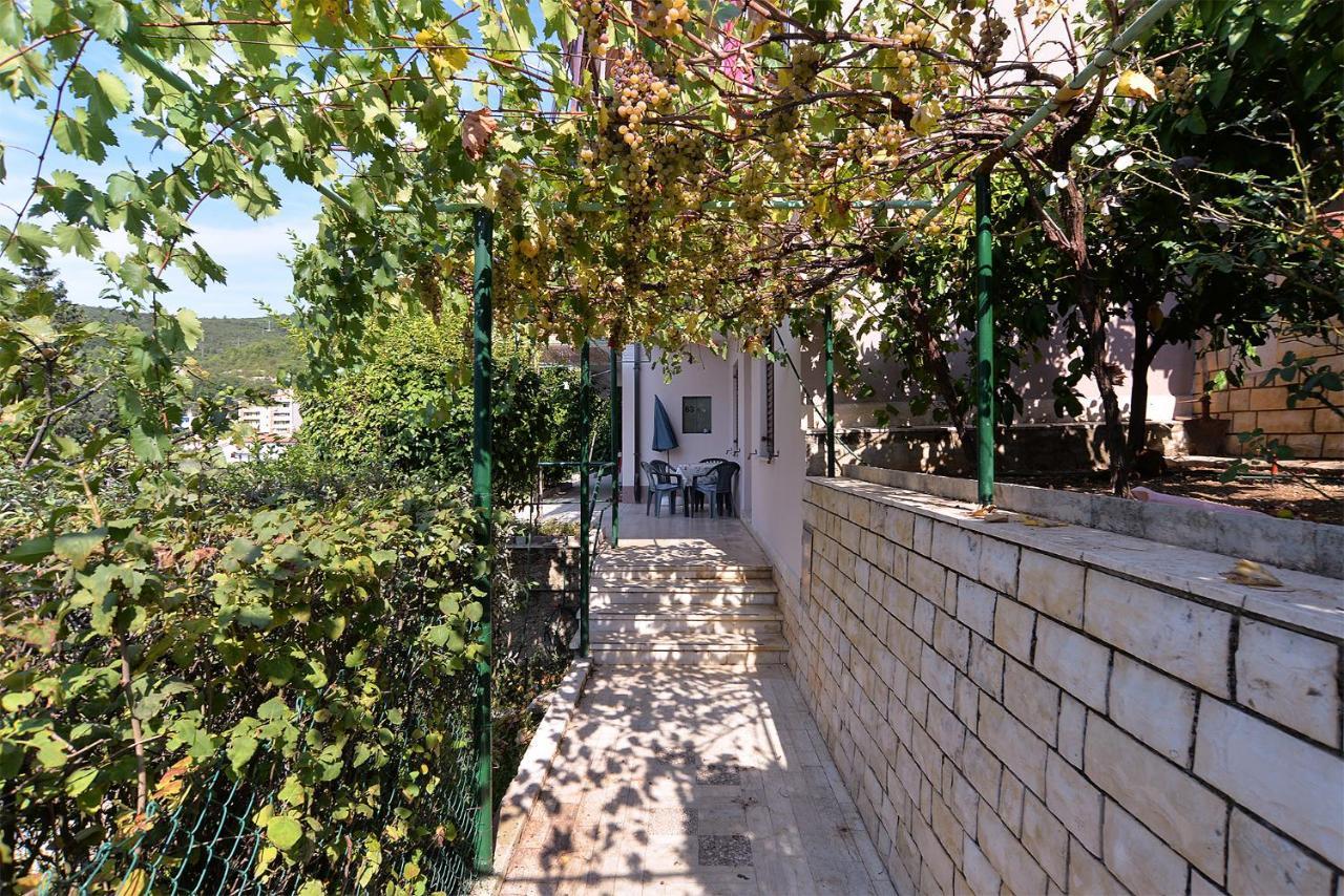 Apartment Near The Sea 650 Rabac Exterior foto