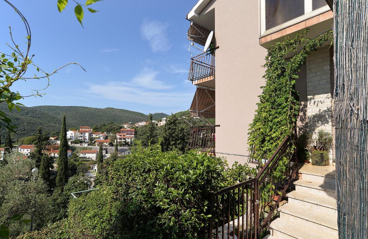 Apartment Near The Sea 650 Rabac Exterior foto