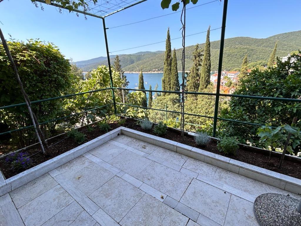 Apartment Near The Sea 650 Rabac Exterior foto